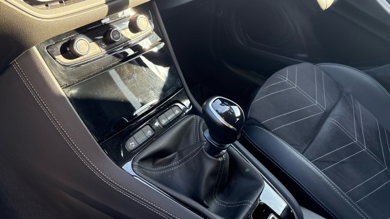 Vauxhall Grandland 1.2 Turbo Ultimate 5dr Petrol Hatchback